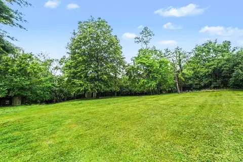 Exterior - 3148 W Fork Rd, Cincinnati, OH 45211 photo 10 of 11