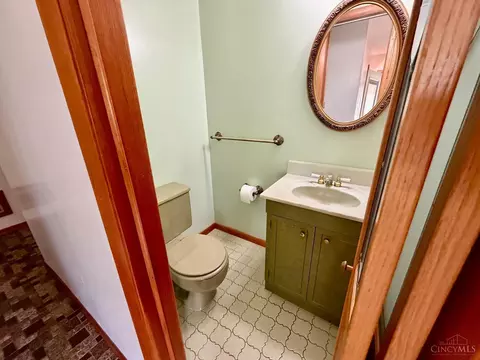 Bath - 3148 W Fork Rd, Cincinnati, OH 45211 photo 2 of 5