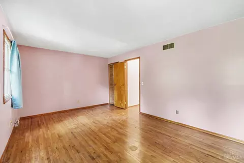 Bedroom - 3148 W Fork Rd, Cincinnati, OH 45211 photo 2 of 5