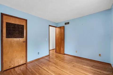 Bedroom - 3148 W Fork Rd, Cincinnati, OH 45211 photo 5 of 5