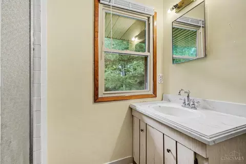 Bath - 3148 W Fork Rd, Cincinnati, OH 45211 photo 3 of 5