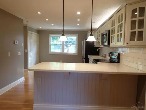 Kitchen - 469 Maple Circle Dr, Springdale, OH 45246 photo 6 of 6