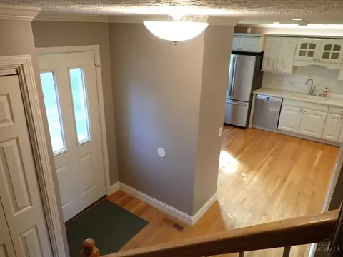 Entry Way - 469 Maple Circle Dr, Springdale, OH 45246 photo 2 of 2
