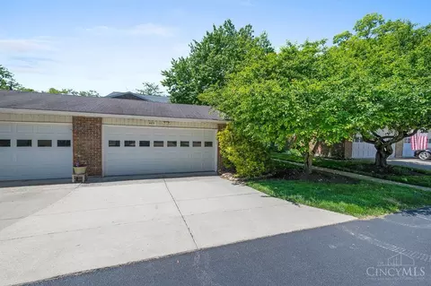 Exterior - 469 Maple Circle Dr, Springdale, OH 45246 photo 4 of 6