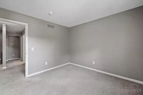 Bedroom - 469 Maple Circle Dr, Springdale, OH 45246 photo 6 of 6
