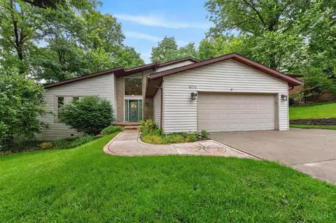 3076 Woodside Dr, Fairfield, OH 45014