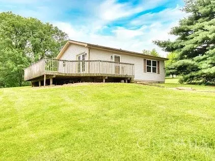 Exterior - 2211 Reeder Rd, Blanchester, OH 45107 photo 7 of 10