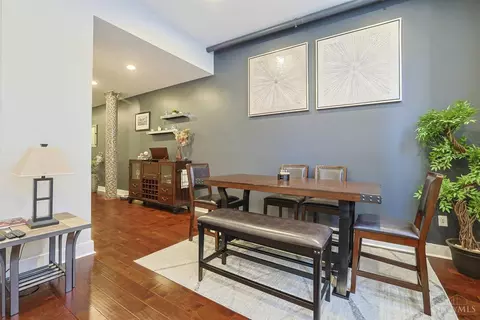 Dining - 26 Sixth St, Cincinnati, OH 45202 photo 2 of 3