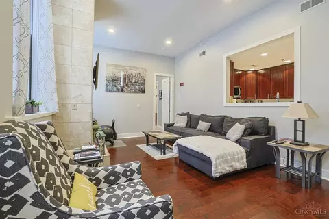 Living - 26 Sixth St, Cincinnati, OH 45202 photo 2 of 5