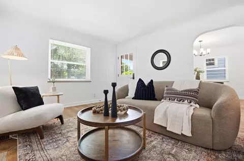 Living - 6229 Fairhurst Ave, Cincinnati, OH 45213 photo 2 of 4