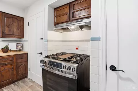 Kitchen - 6229 Fairhurst Ave, Cincinnati, OH 45213 photo 3 of 3