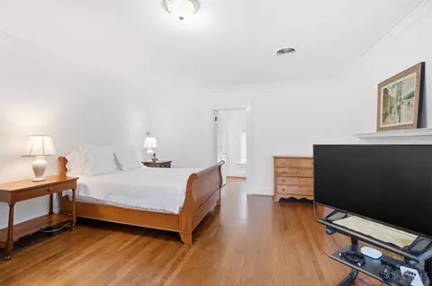 Bedroom - 32 Hampton Ln, Cincinnati, OH 45208 photo 1 of 11