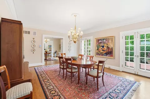 Dining - 32 Hampton Ln, Cincinnati, OH 45208 photo 2 of 4