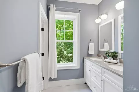 Bath - 4193 Muchmore Rd, Cincinnati, OH 45227 photo 8 of 8