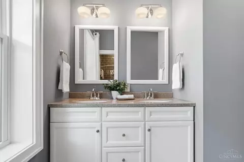 Bath - 4193 Muchmore Rd, Cincinnati, OH 45227 photo 6 of 8