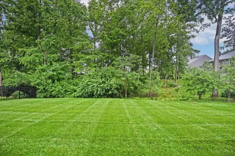 Exterior - 4126 Magnolia Trce, Cincinnati, OH 45245 photo 6 of 7