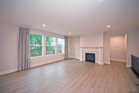 Living - 4126 Magnolia Trce, Cincinnati, OH 45245 photo 1 of 3