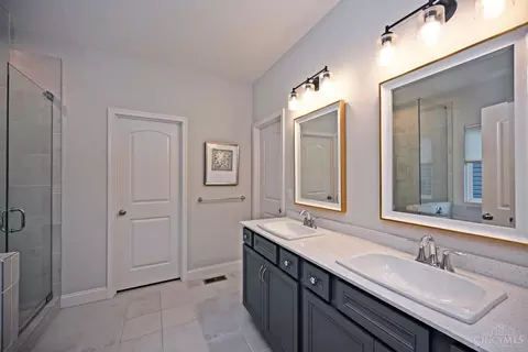 Bath - 4126 Magnolia Trce, Cincinnati, OH 45245 photo 2 of 6