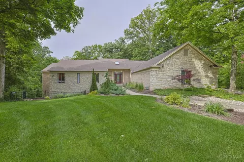 9774 Berry Hill Dr, West Chester, OH 45241