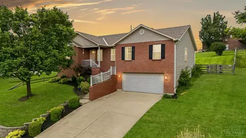 952 Golfview Dr, Hamilton, OH 45013
