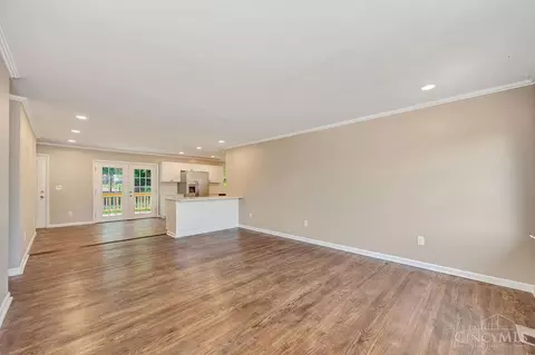 Living - 2713 John Gray Rd, Cincinnati, OH 45231 photo 4 of 6