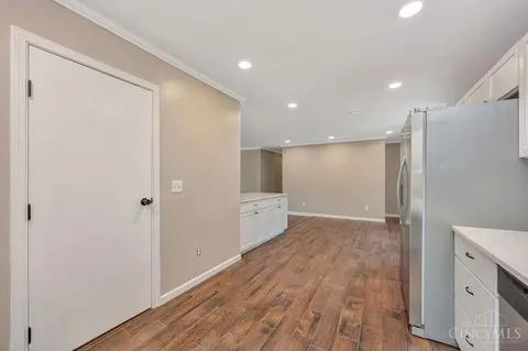 Entry Way - 2713 John Gray Rd, Cincinnati, OH 45231 photo 1 of 1