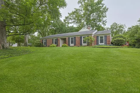 297 Ritchie Ave, Wyoming, OH 45215