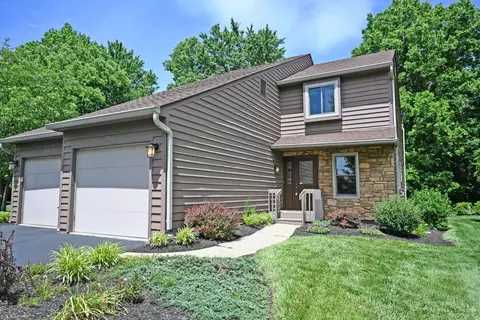 5366 Hickory Trail Ln, Blue Ash, OH 45242