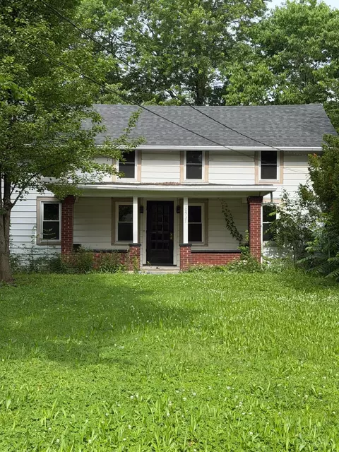 10937 Chester Rd, Glendale, OH 45246