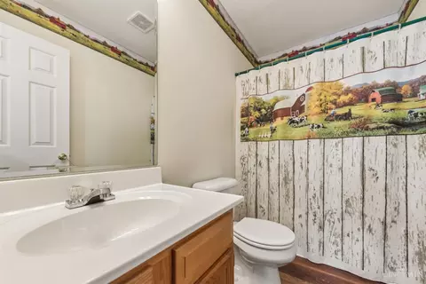 Bath - 50 Douglas Cir, Georgetown, OH 45121 photo 2 of 2