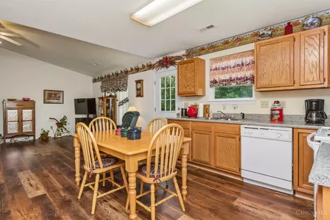 Kitchen - 50 Douglas Cir, Georgetown, OH 45121 photo 3 of 5