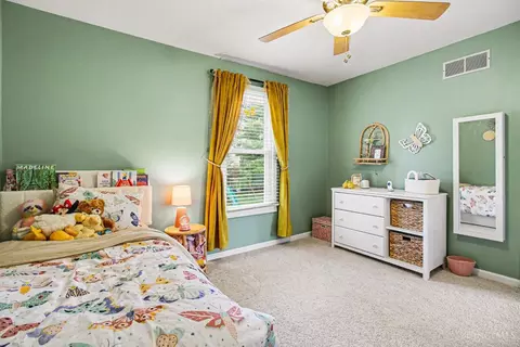 Bedroom - 6546 Mapleton Ave, Cincinnati, OH 45233 photo 3 of 4