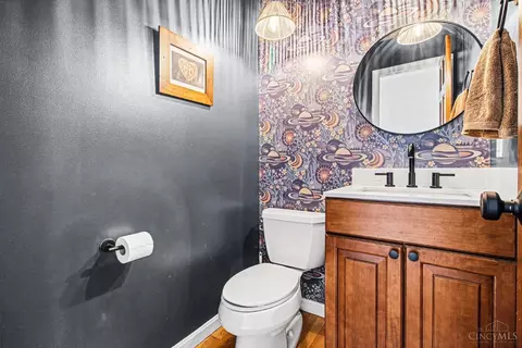 Bath - 6546 Mapleton Ave, Cincinnati, OH 45233 photo 3 of 4