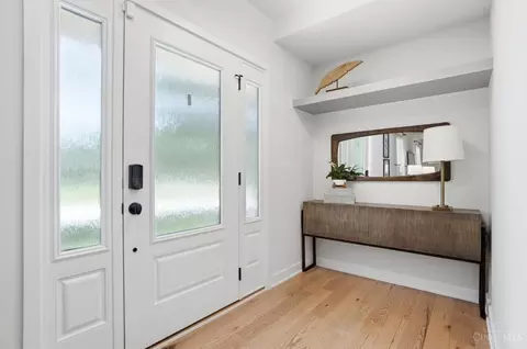 Entry Way - 9860 Delray Dr, Montgomery, OH 45242 photo 1 of 5