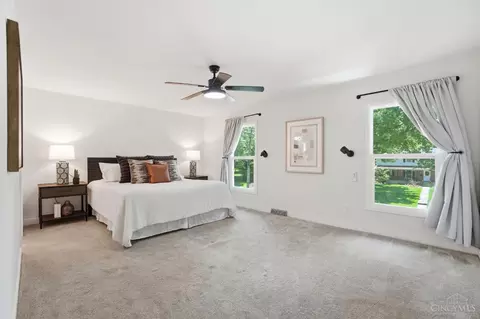 Bedroom - 9860 Delray Dr, Montgomery, OH 45242 photo 1 of 7