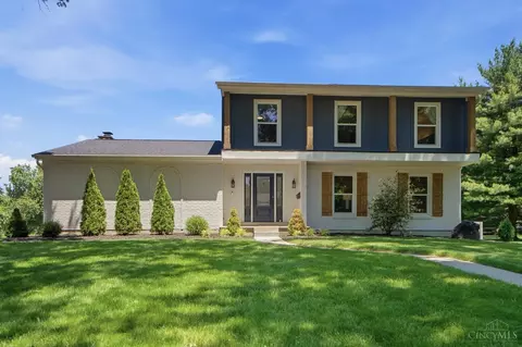 9860 Delray Dr, Montgomery, OH 45242