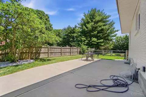 Exterior - 9860 Delray Dr, Montgomery, OH 45242 photo 6 of 9
