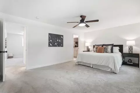 Bedroom - 9860 Delray Dr, Montgomery, OH 45242 photo 2 of 7