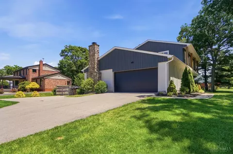 Exterior - 9860 Delray Dr, Montgomery, OH 45242 photo 2 of 9