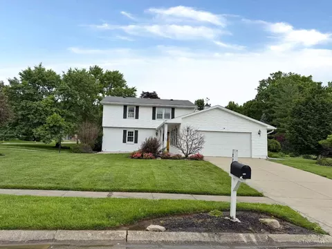 876 Maple Ridge Ct, Fairfield, OH 45014