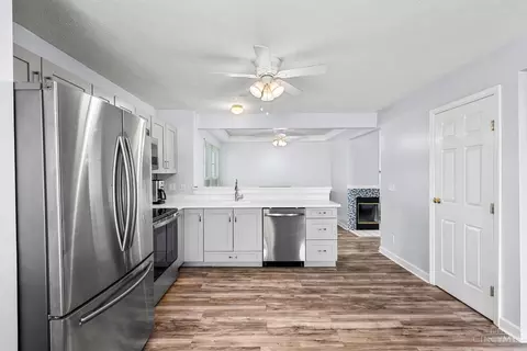 Kitchen - 4644 Laurel View Dr, Cincinnati, OH 45244 photo 4 of 4