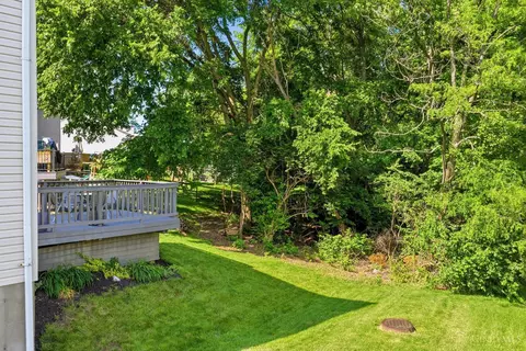 Exterior - 4644 Laurel View Dr, Cincinnati, OH 45244 photo 7 of 10