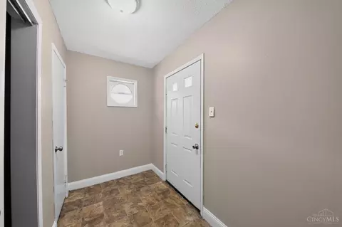 Entry Way - 8769 Zodiac Dr, Cincinnati, OH 45231 photo 1 of 2