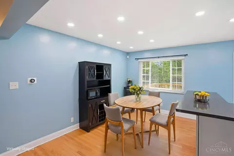 Dining - 1944 Lehigh Ave, Cincinnati, OH 45230 photo 1 of 1