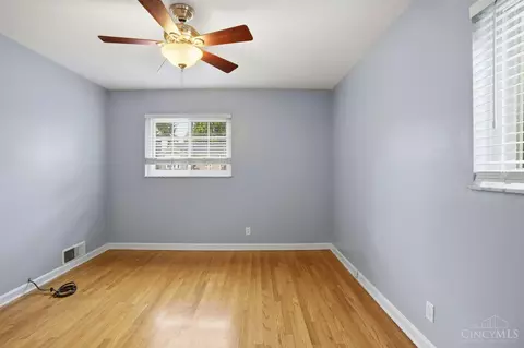 Bedroom - 1944 Lehigh Ave, Cincinnati, OH 45230 photo 6 of 13