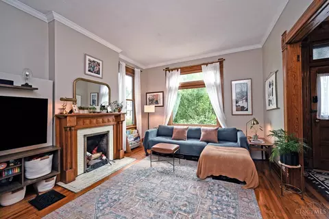 Living - 1622 Pullan Ave, Cincinnati, OH 45223 photo 5 of 5