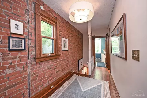 Entry Way - 1622 Pullan Ave, Cincinnati, OH 45223 photo 5 of 6