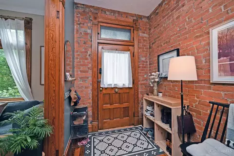 Entry Way - 1622 Pullan Ave, Cincinnati, OH 45223 photo 1 of 6