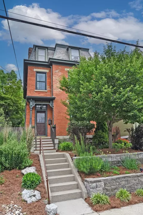 Exterior - 1622 Pullan Ave, Cincinnati, OH 45223 photo 4 of 14