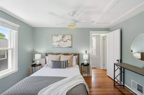 Bedroom - 7043 Rembold Ave, Mariemont, OH 45227 photo 5 of 7